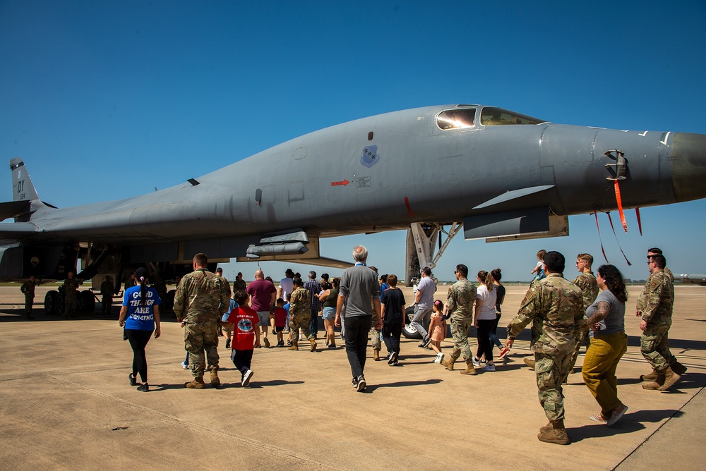 Morón Air Base B1 Tours