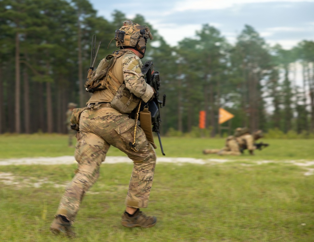 Marine Raiders conduct Combined-Arms Live-Fire Maneuver Range