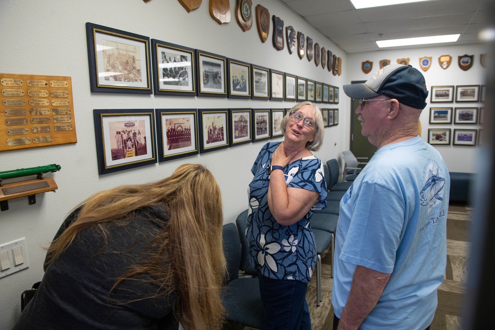 Former Seabee divers visit UCT 2 spaces