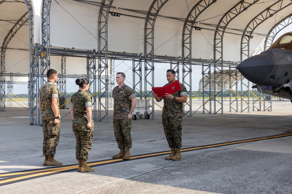 Marines reenlist at VMFAT-501