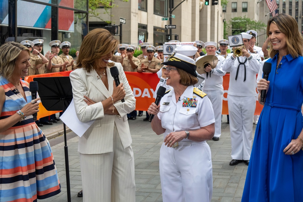 CNO Franchetti Celebrates Maritime Service at Fleet Week New York