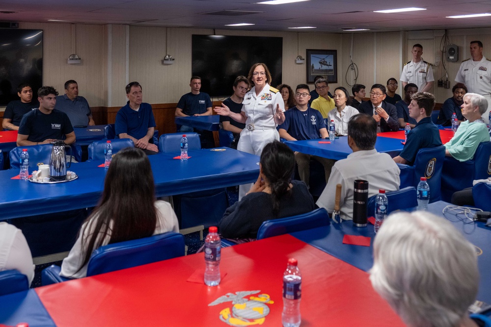 CNO Franchetti Celebrates Maritime Service at Fleet Week New York