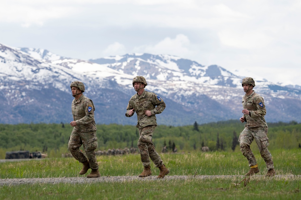 3-509th Paratroopers conduct memorial jump in honor of Gold Star Week