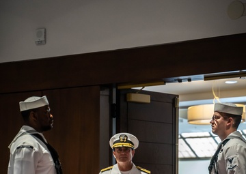 USS Kearsarge Holds Change of Command Ceremony