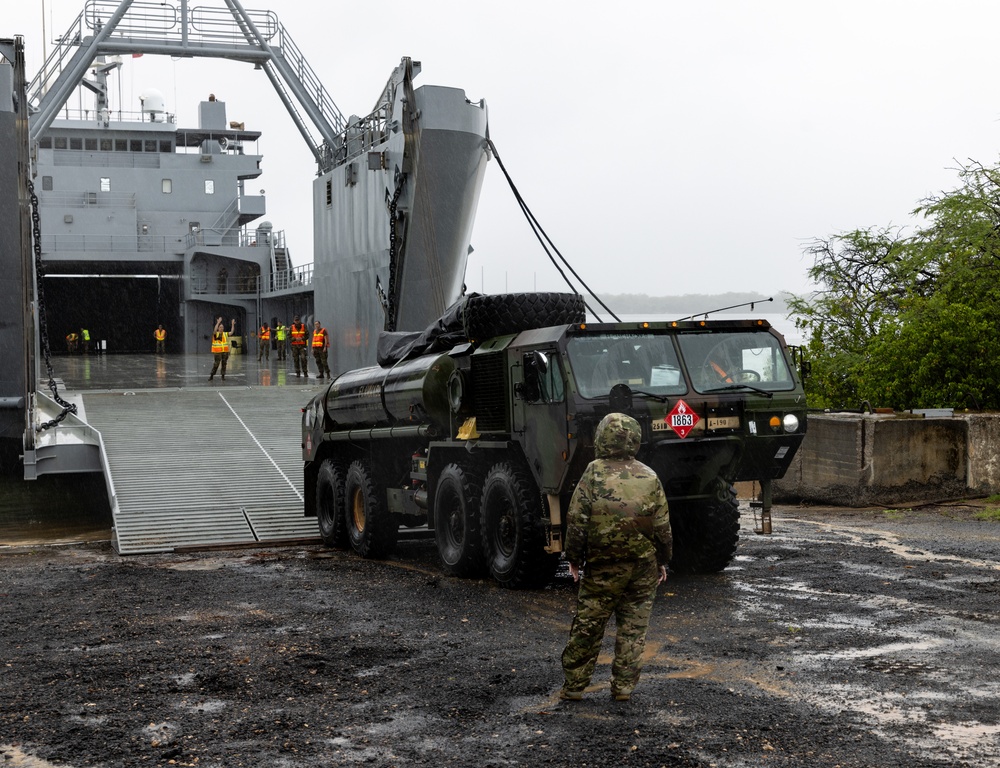 Crew assigned with LSV4 Uploads 25th ID equipment