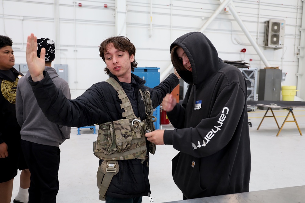 STEAM Students Visit JBLM