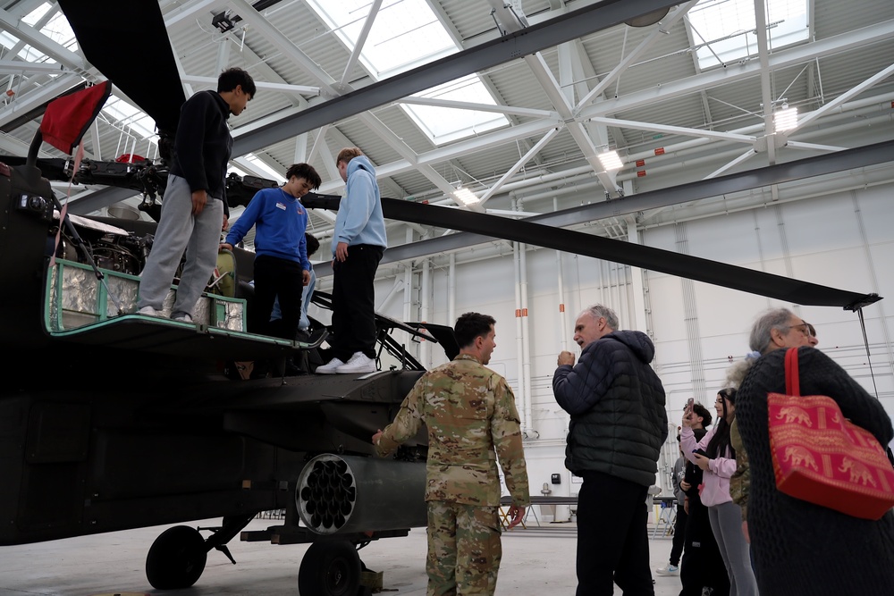 STEAM Students Visit JBLM