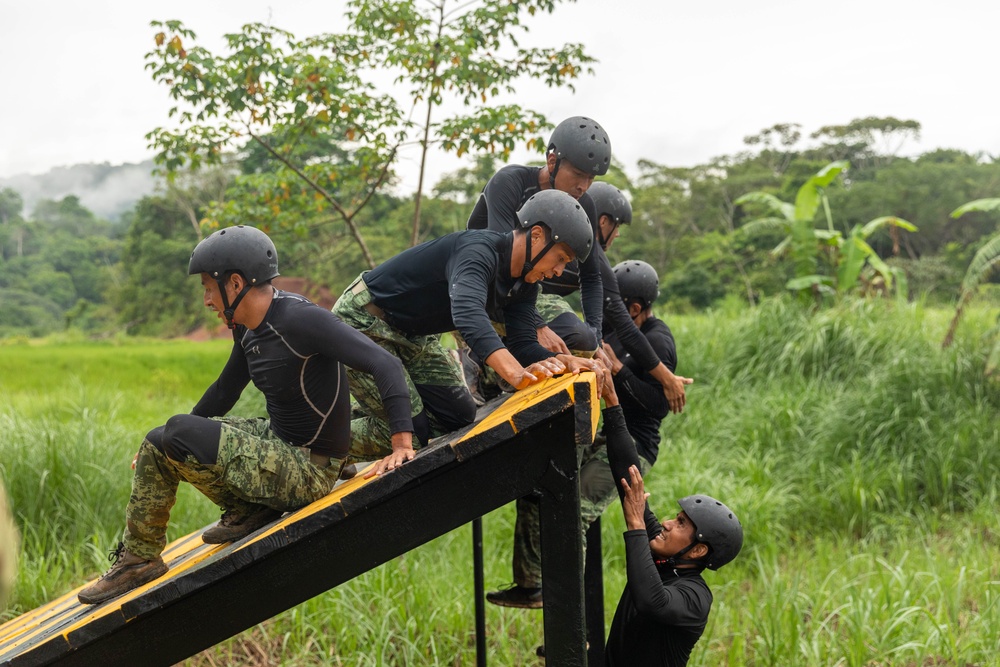 Competitors conduct Fuerzas Comando 2024 Obstacle Course