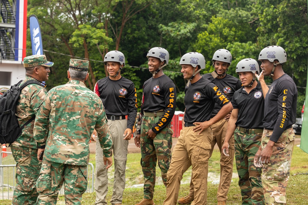 Competitors compete in Fuerzas Comando 2024 Obstacle Course