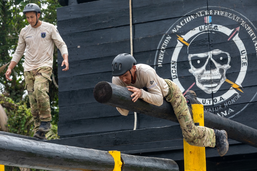 Competitors compete in Fuerzas Comando 2024 Obstacle Course