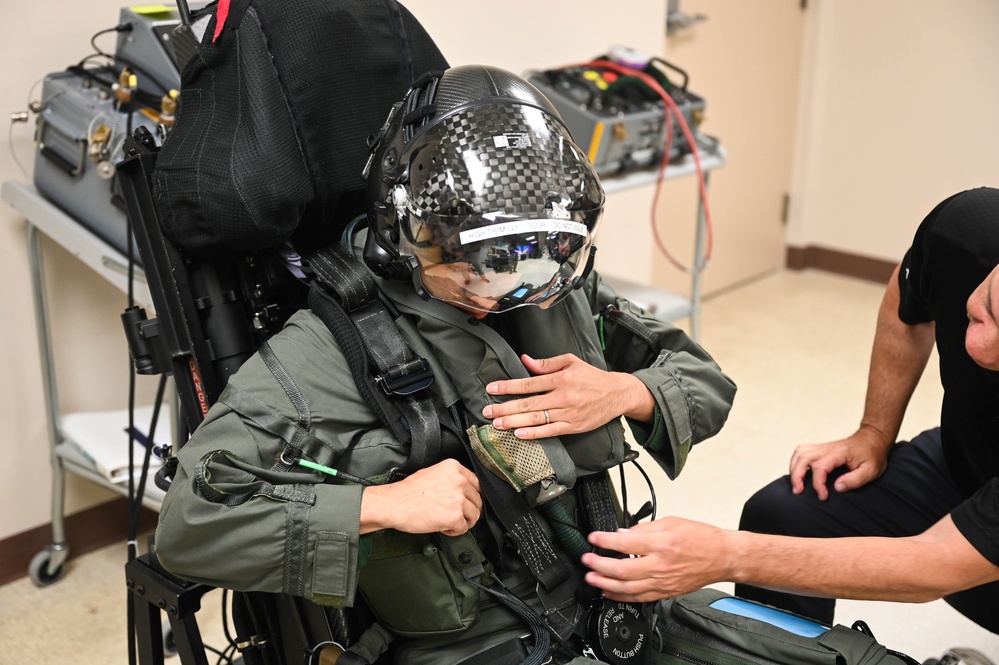 Pilot fit facility reaches milestone, outfits 1,000th F-35 pilot