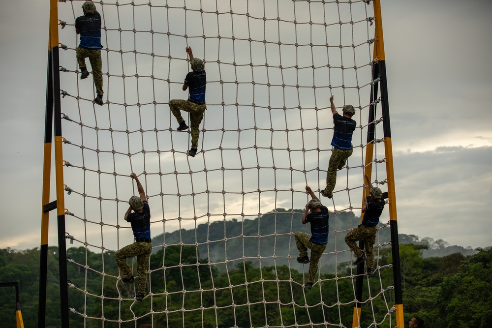 Competitors compete in Fuerzas Comando 2024 Obstacle Course