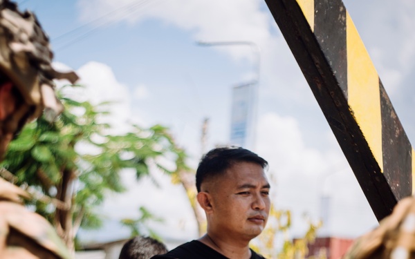 ACDC: US, Philippine Marines Integrate to Conduct NEO Training