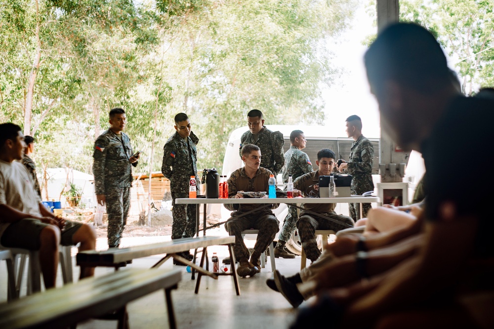 ACDC: US, Philippine Marines Integrate to Conduct NEO Training
