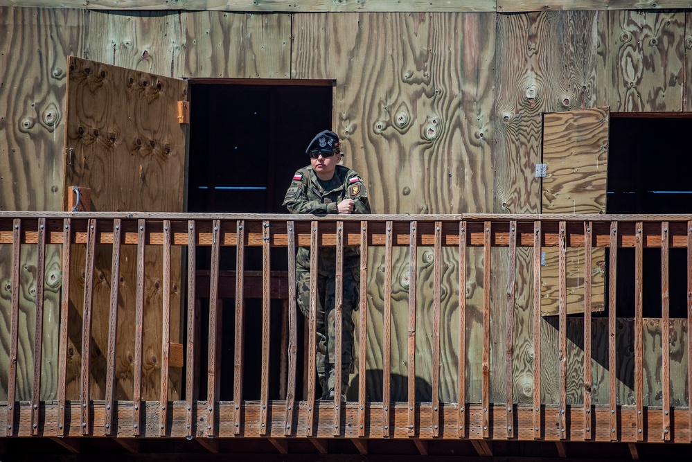 Idaho Army National Guard Soldiers train with Canadian and Polish soldiers