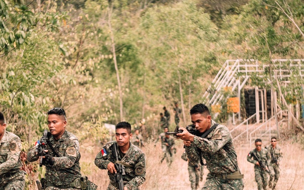 ACDC: US, Philippine Marines Conduct Urban Operations Training