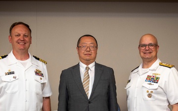CNRJ Visits Fukuoka Consulate and Kyushu Defense Bureau