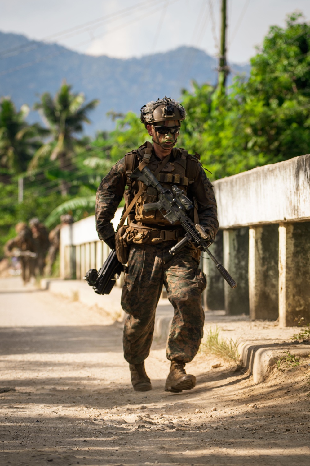 ACDC: US Marines, Philippine Marines Conduct Combined Key Terrain Seizure of MOUT Facility