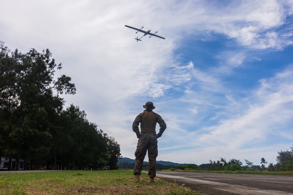 3rd MLR conducts Littoral Zone Reconnaissance Cobra