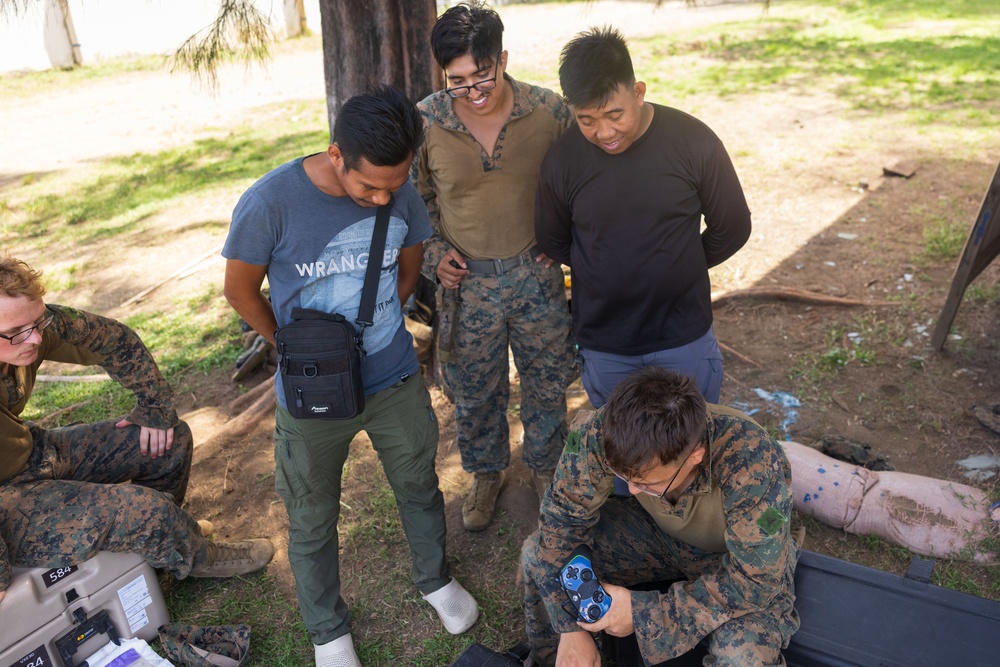 3rd MLR conducts Littoral Zone Reconnaissance Cobra