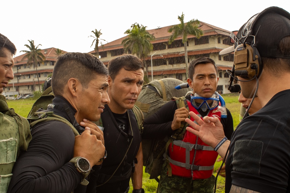 Fuerzas Comando 2024 Aquatic Run-and-Shoot Event