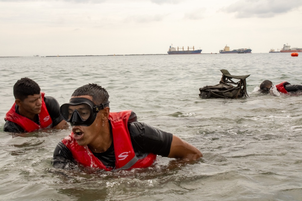 Fuerzas Comando 2024 Aquatic Run-and-Shoot Event