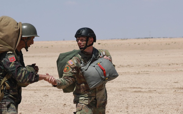 Paratroopers and the Moroccan Royal Armed Forces conduct airborne training during African Lion 2024