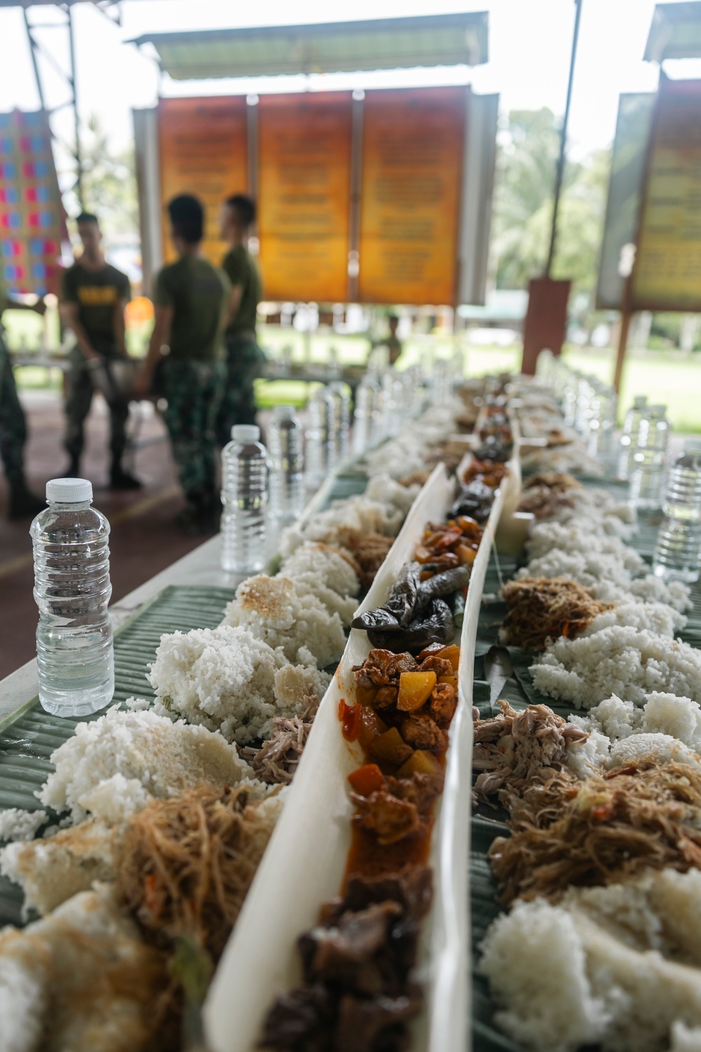 ACDC: 1/7, Philippine Armed Forces share boodle fight