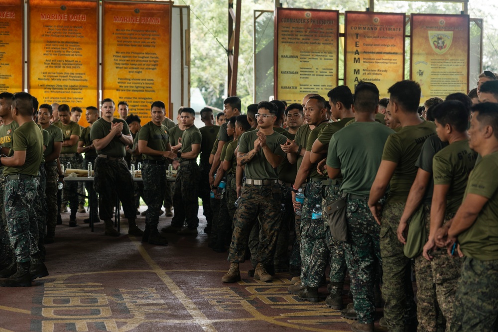ACDC: 1/7, Philippine Armed Forces share boodle fight