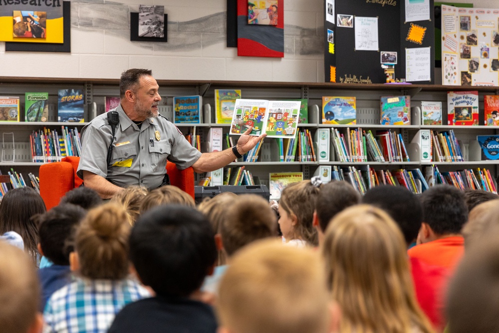 Park Ranger Promotes Water Safety with Storytime at White Oak Elementary