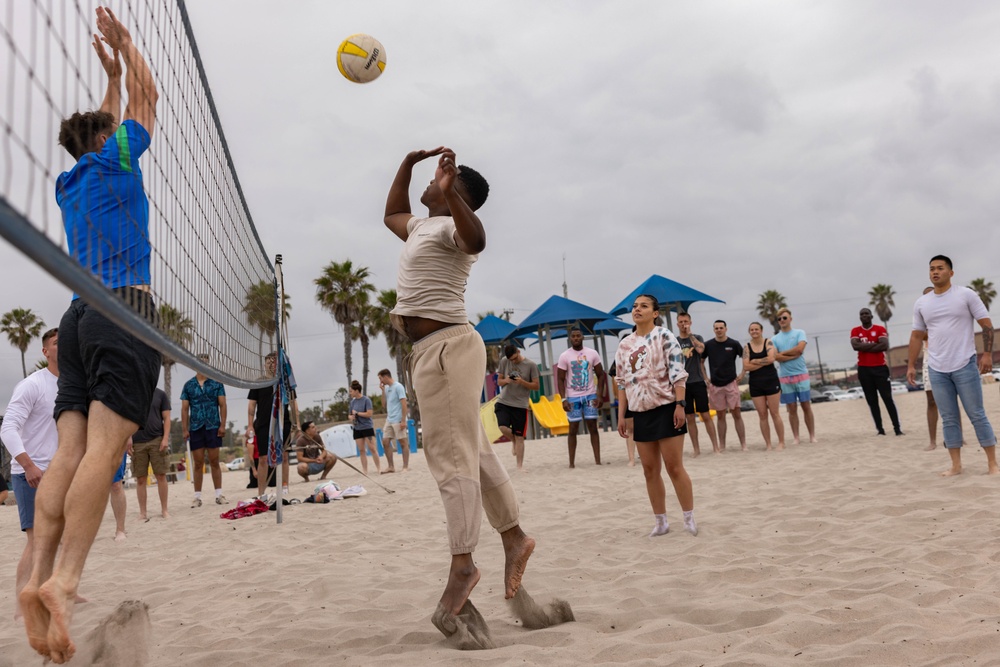 Fun at The Beach: H&amp;S BN Beach Bash
