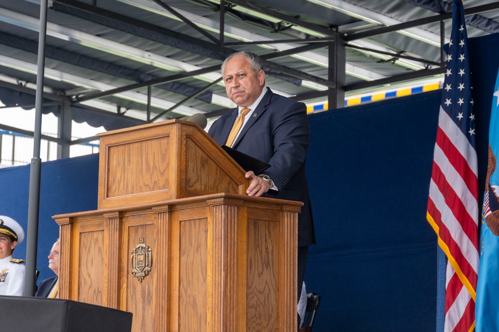 SECNAV attends Naval Academy 2024 Graduation Ceremony