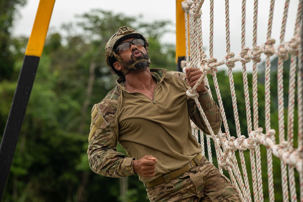 Fuerzas Comando 2024 Obstacle Course