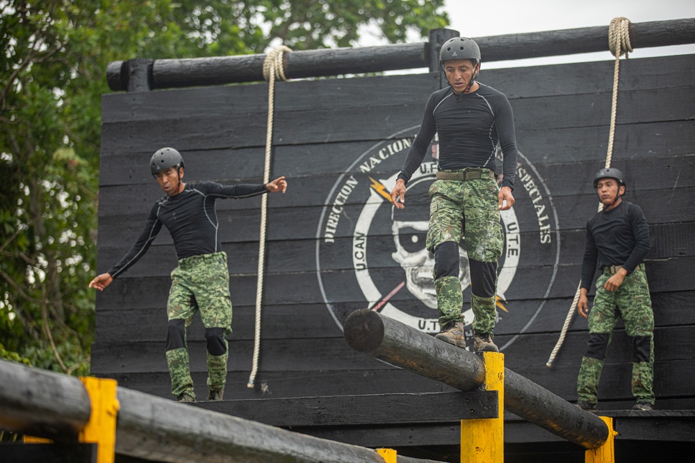 Competitors conduct Fuerzas Comando 2024 Obstacle Course
