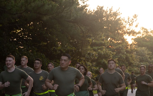 COMMSTRAT Marines honor the fallen