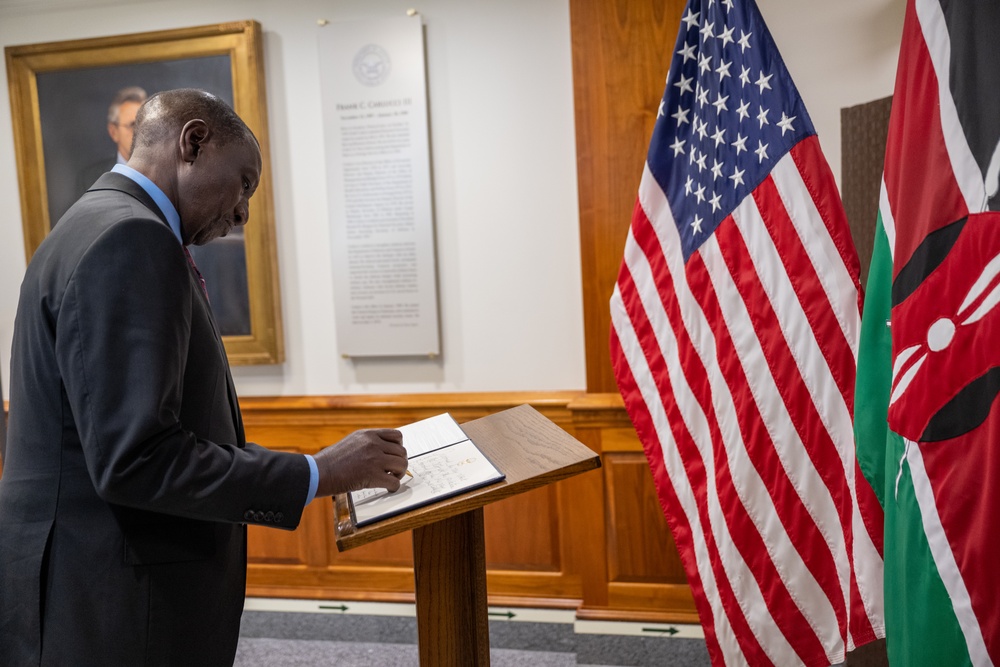 Secretary Austin hosts Kenyan President William Ruto