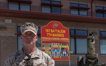 Gunning for excellence: 1st MARDIV Marine takes home Hulbert trophy for outstanding leadership