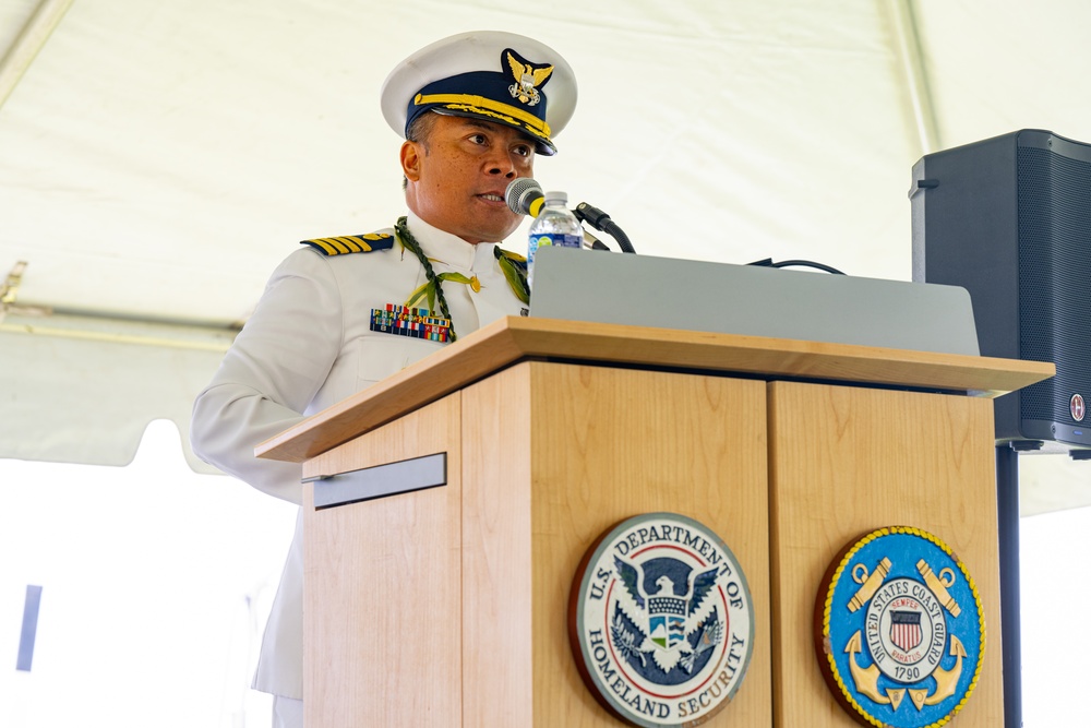 Coast Guard Sector San Francisco holds a change-of-command ceremony