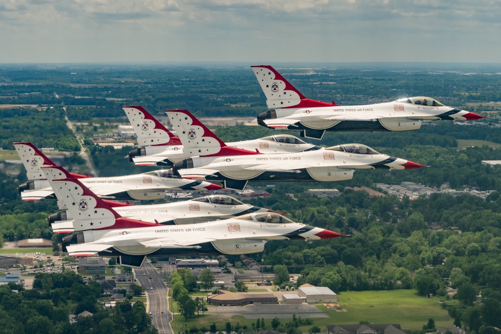 Thunderbirds bring the thunder to the Indy 500