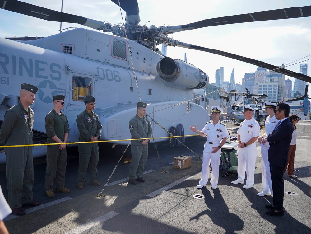 Superfood Breakfast Unites U.S. Navy and Peruvian Delegates During Fleet Week New York