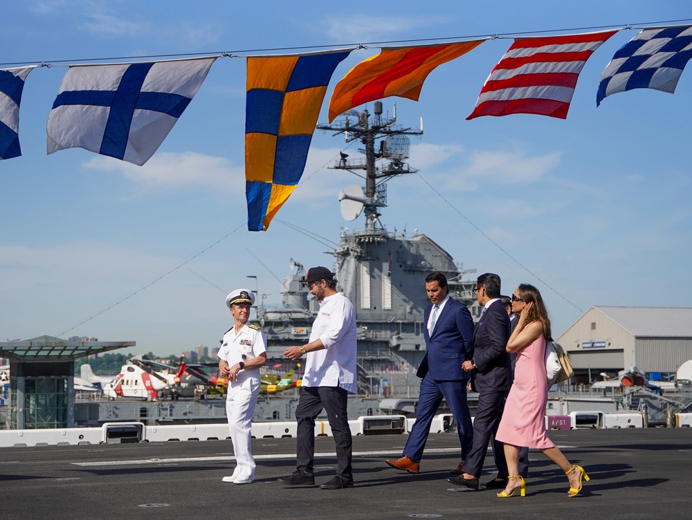 Superfood Breakfast Unites U.S. Navy and Peruvian Delegates During Fleet Week New York