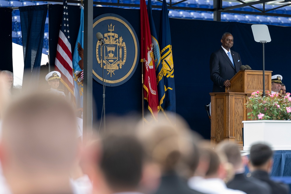 SD Delivers Keynote Address at USNA Commencement