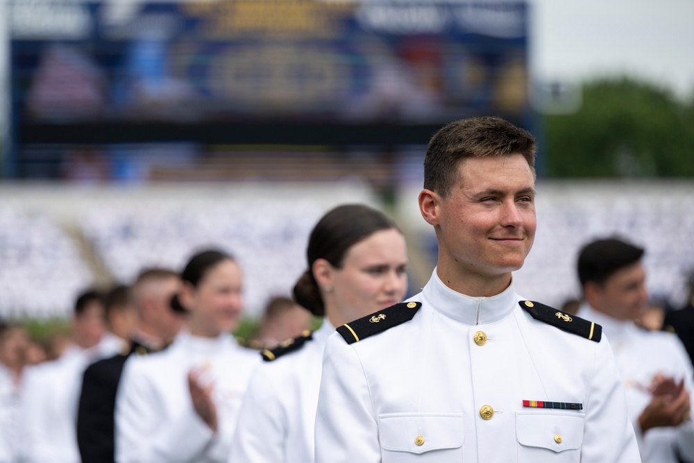 SD Delivers Keynote Address at USNA Commencement