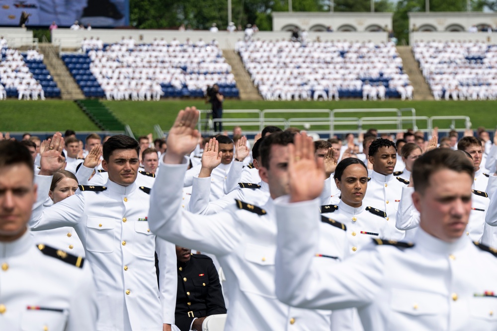 SD Delivers Keynote Address at USNA Commencement