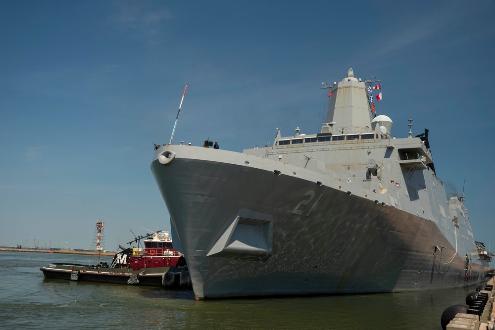 USS New York Departs Naval Station Norfolk for Deployment