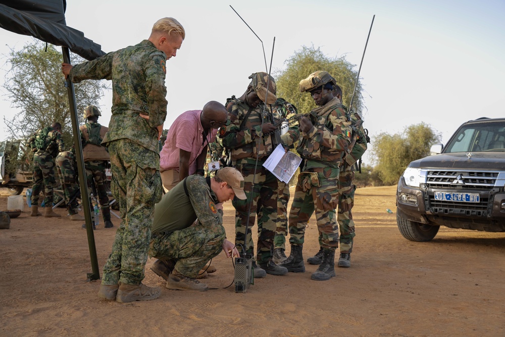 US, Netherlands conduct dry-fire exercise with Senegal