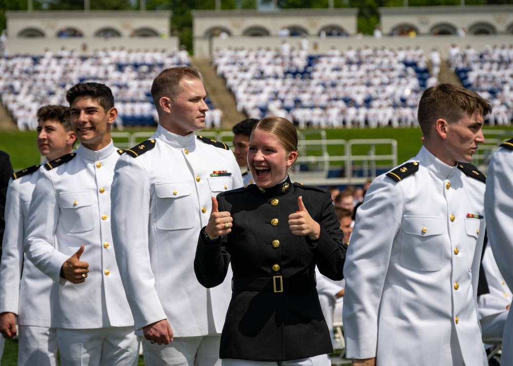 DVIDS Images USNA 2024 Commissioning Day [Image 9 of 15]