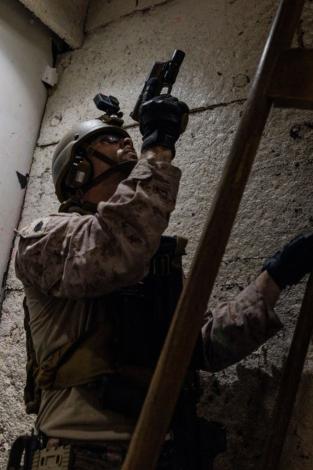 French Service Member attends the Marine Corps Security Forces Regiment Close Quarters Battle