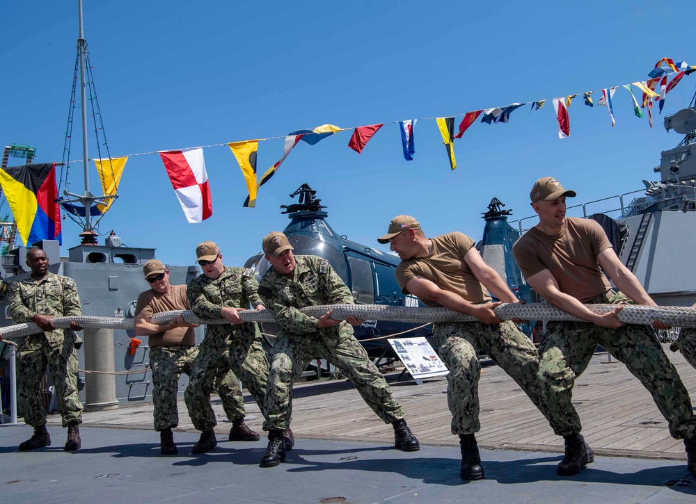 USS Carl Vinson (CVN 70) Volunteers at USS Iowa Museum Durring Lost Angeles Fleet Week 2024