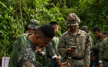 ACDC: 1/7, Philippine Armed Forces conduct jungle survival training